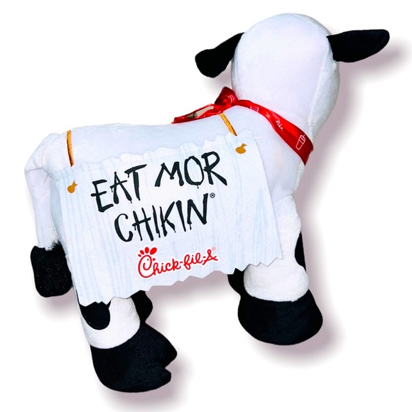 Large Chick-fil-A cow plush - Picture 2 of 3